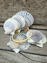 Load image into Gallery viewer, Golden Scallop Cuff
